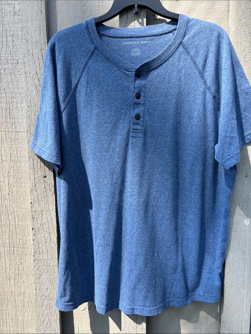 American Eagle Outfitters Men’s Heathered Blue Short Sleeve Henley